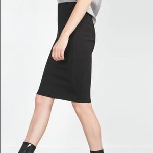 Zara Bodycon Midi Skirt Black Size Small